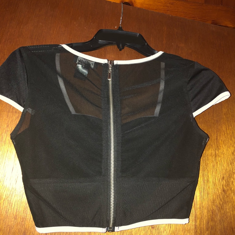 Black & White cropped top